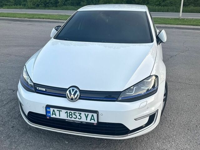 Білий Фольксваген e-Golf, об'ємом двигуна 0 л та пробігом 153 тис. км за 9000 $, фото 69 на Automoto.ua