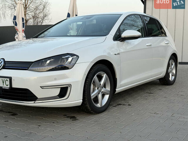 Білий Фольксваген e-Golf, об'ємом двигуна 0 л та пробігом 123 тис. км за 9300 $, фото 7 на Automoto.ua