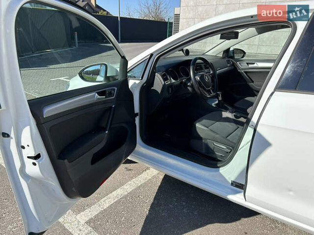 Білий Фольксваген e-Golf, об'ємом двигуна 0 л та пробігом 102 тис. км за 8400 $, фото 35 на Automoto.ua