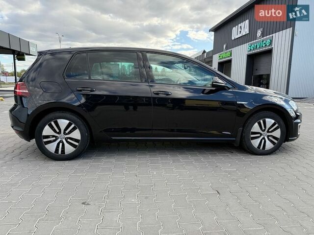 Белый Фольксваген e-Golf, объемом двигателя 0 л и пробегом 111 тыс. км за 9800 $, фото 17 на Automoto.ua