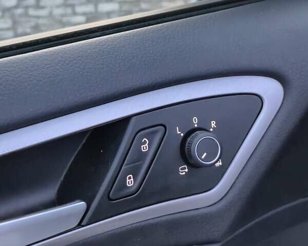 Білий Фольксваген e-Golf, об'ємом двигуна 0 л та пробігом 120 тис. км за 6900 $, фото 13 на Automoto.ua