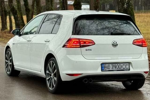 Белый Фольксваген e-Golf, объемом двигателя 1.4 л и пробегом 120 тыс. км за 8950 $, фото 4 на Automoto.ua
