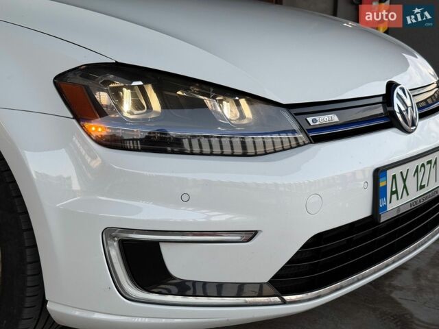 Белый Фольксваген e-Golf, объемом двигателя 0 л и пробегом 147 тыс. км за 9600 $, фото 18 на Automoto.ua