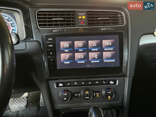 Белый Фольксваген e-Golf, объемом двигателя 0 л и пробегом 147 тыс. км за 9600 $, фото 32 на Automoto.ua