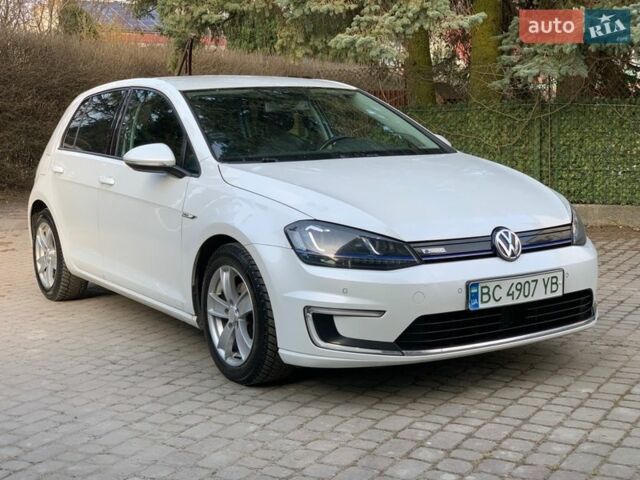 Белый Фольксваген e-Golf, объемом двигателя 0 л и пробегом 165 тыс. км за 8500 $, фото 1 на Automoto.ua