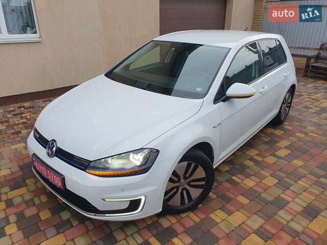 Белый Фольксваген e-Golf, объемом двигателя 0 л и пробегом 130 тыс. км за 8999 $, фото 15 на Automoto.ua