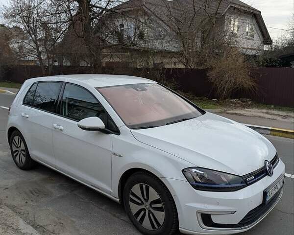 Белый Фольксваген e-Golf, объемом двигателя 0 л и пробегом 128 тыс. км за 9500 $, фото 6 на Automoto.ua