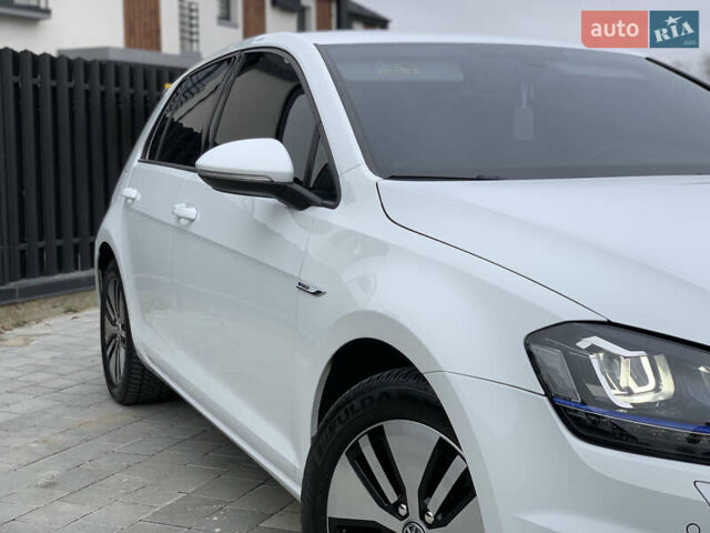 Білий Фольксваген e-Golf, об'ємом двигуна 0 л та пробігом 142 тис. км за 7999 $, фото 33 на Automoto.ua