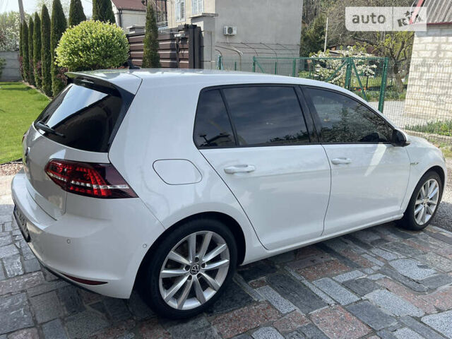 Білий Фольксваген e-Golf, об'ємом двигуна 0 л та пробігом 150 тис. км за 12799 $, фото 16 на Automoto.ua