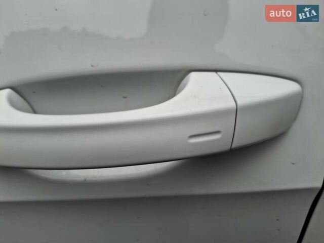 Білий Фольксваген e-Golf, об'ємом двигуна 0 л та пробігом 118 тис. км за 8800 $, фото 12 на Automoto.ua