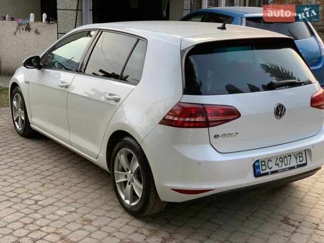 Белый Фольксваген e-Golf, объемом двигателя 0 л и пробегом 165 тыс. км за 8500 $, фото 6 на Automoto.ua
