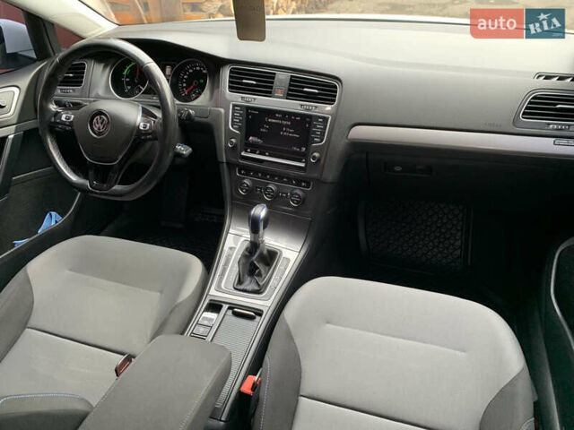 Білий Фольксваген e-Golf, об'ємом двигуна 0 л та пробігом 142 тис. км за 7999 $, фото 74 на Automoto.ua
