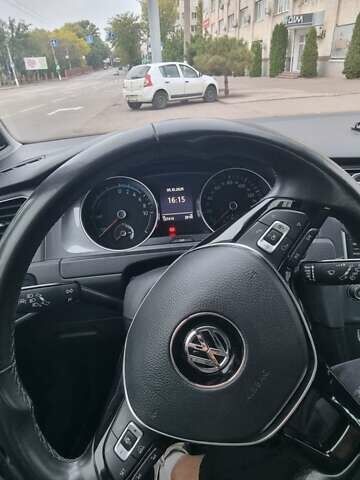 Белый Фольксваген e-Golf, объемом двигателя 0 л и пробегом 127 тыс. км за 9200 $, фото 2 на Automoto.ua