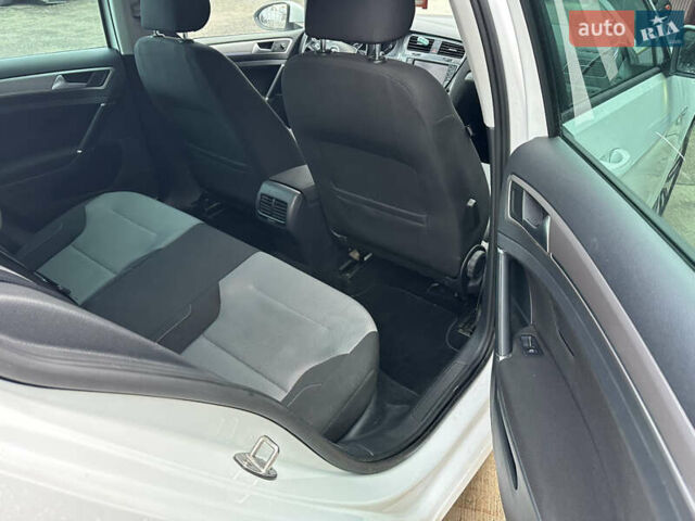 Білий Фольксваген e-Golf, об'ємом двигуна 0 л та пробігом 181 тис. км за 8200 $, фото 17 на Automoto.ua