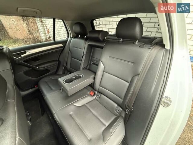 Білий Фольксваген e-Golf, об'ємом двигуна 0 л та пробігом 144 тис. км за 10500 $, фото 20 на Automoto.ua