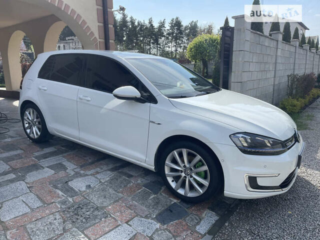 Белый Фольксваген e-Golf, объемом двигателя 0 л и пробегом 150 тыс. км за 12300 $, фото 7 на Automoto.ua