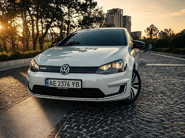 Білий Фольксваген e-Golf, об'ємом двигуна 0 л та пробігом 130 тис. км за 10200 $, фото 1 на Automoto.ua