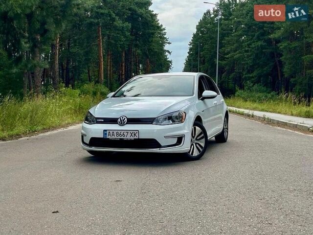 Белый Фольксваген e-Golf, объемом двигателя 0 л и пробегом 119 тыс. км за 8500 $, фото 4 на Automoto.ua