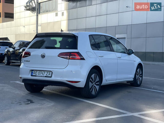 Белый Фольксваген e-Golf, объемом двигателя 0 л и пробегом 202 тыс. км за 8700 $, фото 2 на Automoto.ua