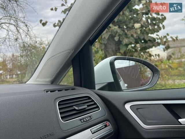 Білий Фольксваген e-Golf, об'ємом двигуна 0 л та пробігом 88 тис. км за 10000 $, фото 14 на Automoto.ua