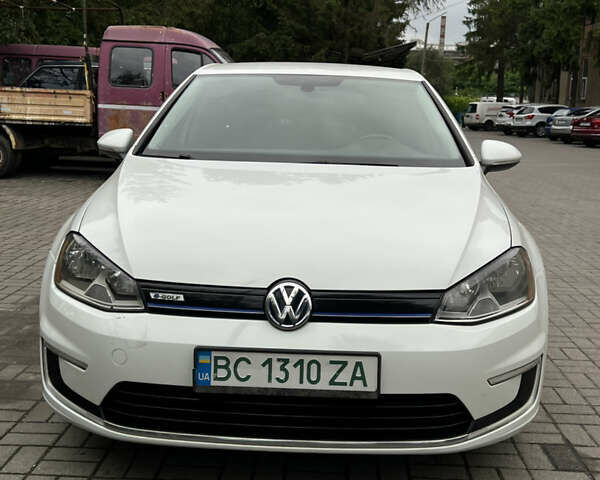 Белый Фольксваген e-Golf, объемом двигателя 0 л и пробегом 166 тыс. км за 7600 $, фото 3 на Automoto.ua