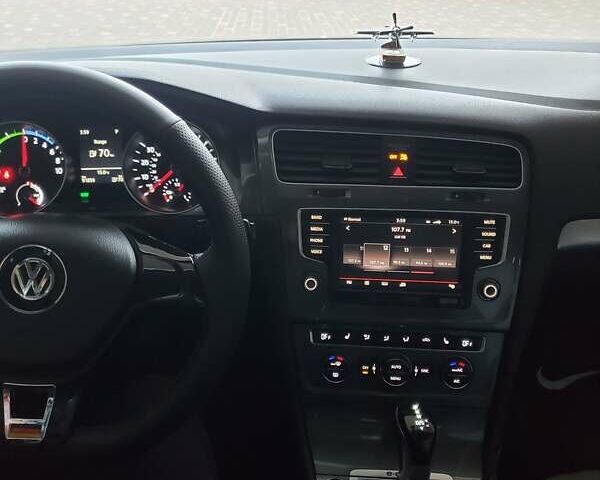 Білий Фольксваген e-Golf, об'ємом двигуна 0 л та пробігом 93 тис. км за 9100 $, фото 12 на Automoto.ua