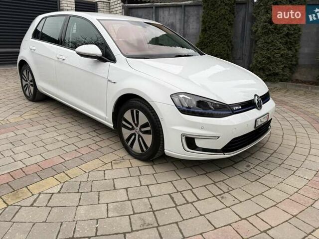 Білий Фольксваген e-Golf, об'ємом двигуна 0 л та пробігом 34 тис. км за 11999 $, фото 4 на Automoto.ua
