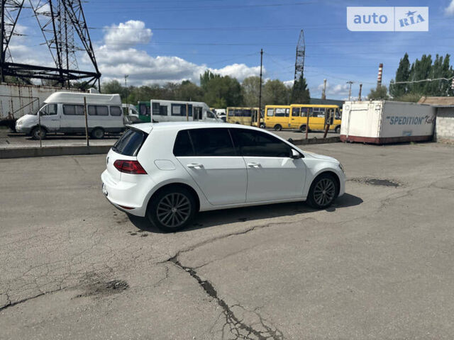 Белый Фольксваген e-Golf, объемом двигателя 0 л и пробегом 107 тыс. км за 10900 $, фото 8 на Automoto.ua