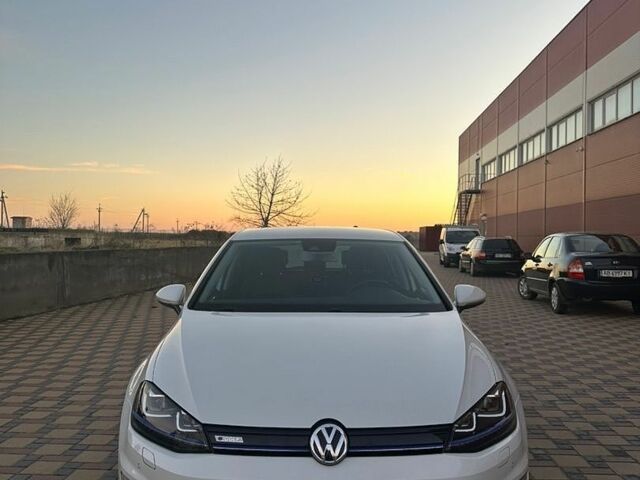 Білий Фольксваген e-Golf, об'ємом двигуна 0 л та пробігом 112 тис. км за 9500 $, фото 9 на Automoto.ua