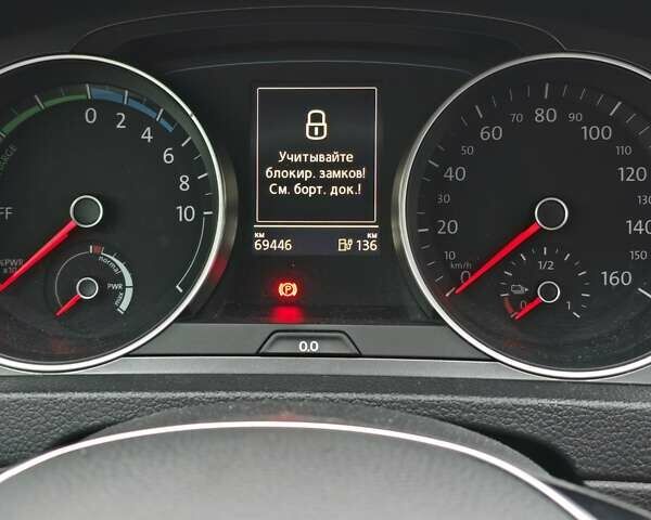 Білий Фольксваген e-Golf, об'ємом двигуна 0 л та пробігом 69 тис. км за 9500 $, фото 10 на Automoto.ua