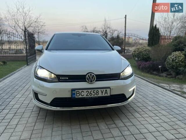 Белый Фольксваген e-Golf, объемом двигателя 0 л и пробегом 120 тыс. км за 11000 $, фото 4 на Automoto.ua