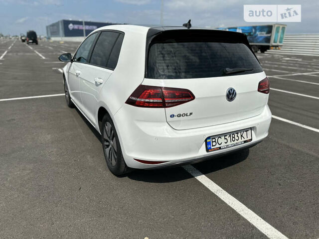 Белый Фольксваген e-Golf, объемом двигателя 0 л и пробегом 40 тыс. км за 15000 $, фото 8 на Automoto.ua