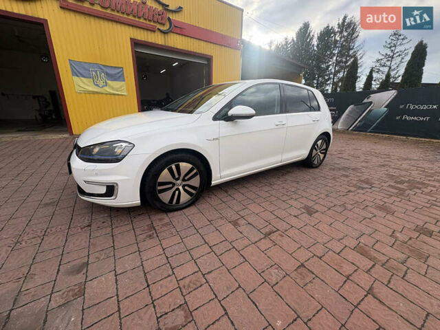 Белый Фольксваген e-Golf, объемом двигателя 0 л и пробегом 110 тыс. км за 8800 $, фото 34 на Automoto.ua