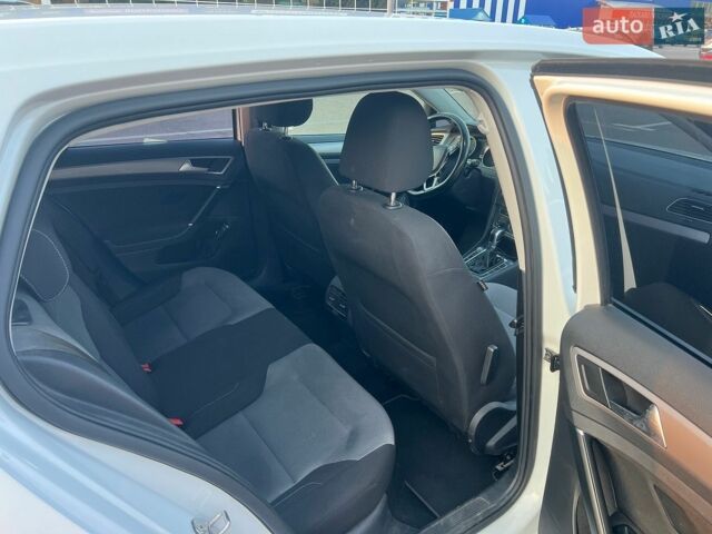 Білий Фольксваген e-Golf, об'ємом двигуна 0 л та пробігом 150 тис. км за 9100 $, фото 5 на Automoto.ua