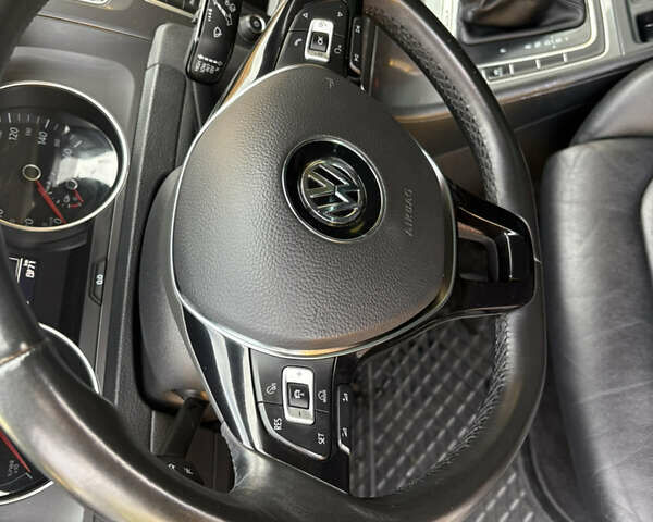 Белый Фольксваген e-Golf, объемом двигателя 0 л и пробегом 110 тыс. км за 8800 $, фото 7 на Automoto.ua