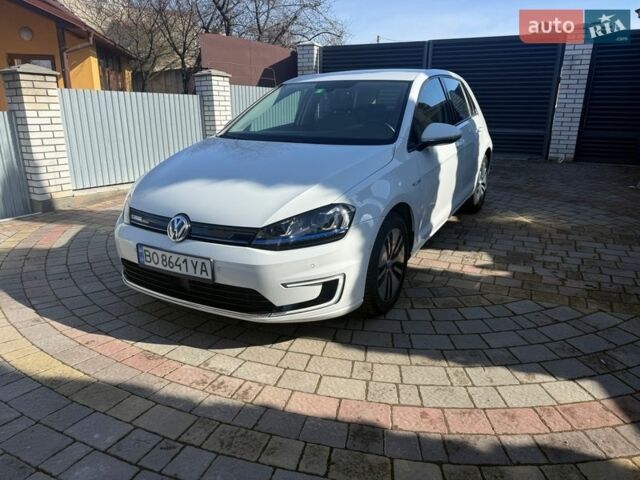 Білий Фольксваген e-Golf, об'ємом двигуна 0 л та пробігом 34 тис. км за 10999 $, фото 21 на Automoto.ua