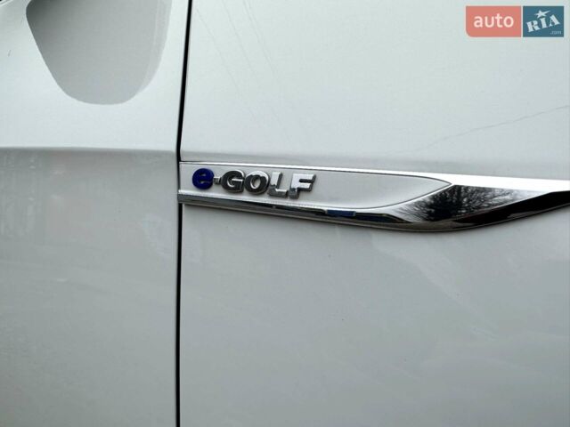 Білий Фольксваген e-Golf, об'ємом двигуна 0 л та пробігом 90 тис. км за 10300 $, фото 15 на Automoto.ua