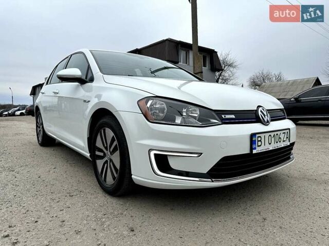 Белый Фольксваген e-Golf, объемом двигателя 0 л и пробегом 72 тыс. км за 12900 $, фото 4 на Automoto.ua