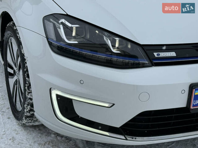 Белый Фольксваген e-Golf, объемом двигателя 0 л и пробегом 149 тыс. км за 8800 $, фото 5 на Automoto.ua