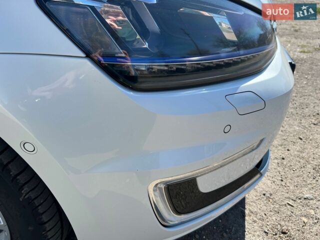 Білий Фольксваген e-Golf, об'ємом двигуна 0 л та пробігом 110 тис. км за 9800 $, фото 27 на Automoto.ua