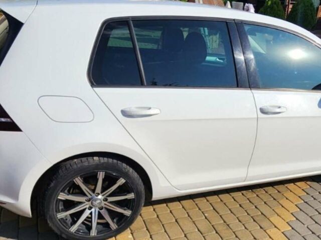 Білий Фольксваген e-Golf, об'ємом двигуна 0 л та пробігом 60 тис. км за 10350 $, фото 3 на Automoto.ua