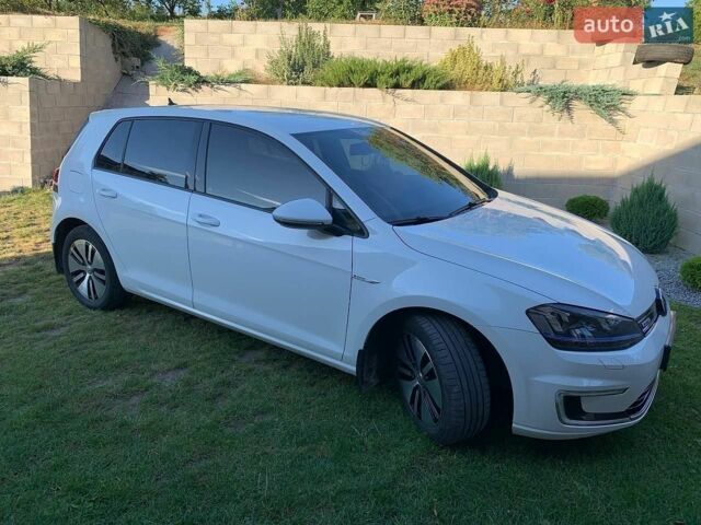 Белый Фольксваген e-Golf, объемом двигателя 0 л и пробегом 104 тыс. км за 9500 $, фото 10 на Automoto.ua