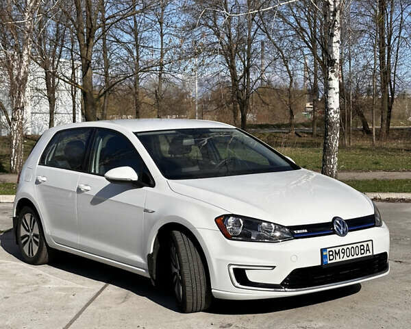 Белый Фольксваген e-Golf, объемом двигателя 0 л и пробегом 35 тыс. км за 9999 $, фото 2 на Automoto.ua
