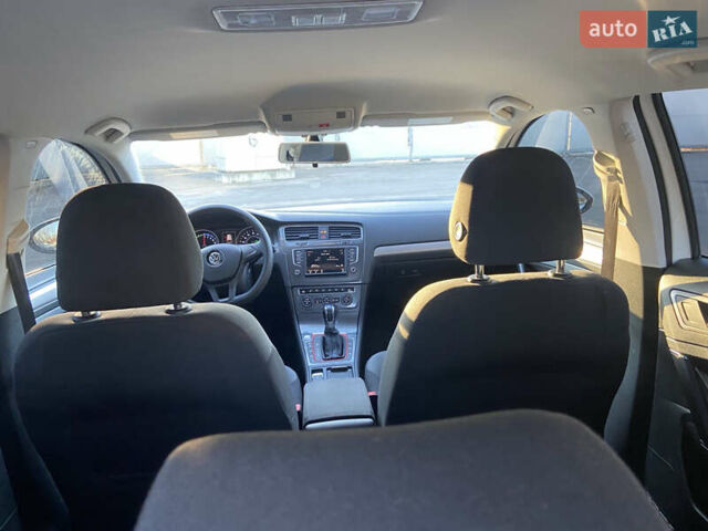 Белый Фольксваген e-Golf, объемом двигателя 0 л и пробегом 113 тыс. км за 9000 $, фото 9 на Automoto.ua