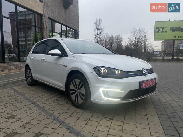 Белый Фольксваген e-Golf, объемом двигателя 0 л и пробегом 153 тыс. км за 8199 $, фото 5 на Automoto.ua