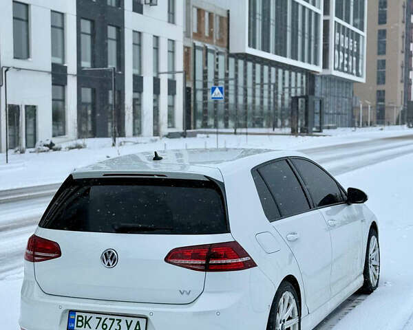 Білий Фольксваген e-Golf, об'ємом двигуна 0 л та пробігом 145 тис. км за 9300 $, фото 4 на Automoto.ua