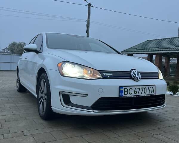 Белый Фольксваген e-Golf, объемом двигателя 0 л и пробегом 93 тыс. км за 8000 $, фото 1 на Automoto.ua