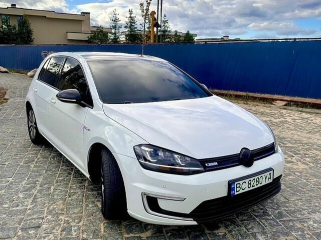 Білий Фольксваген e-Golf, об'ємом двигуна 0 л та пробігом 100 тис. км за 10500 $, фото 1 на Automoto.ua
