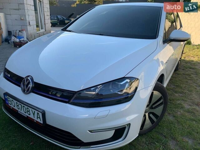Белый Фольксваген e-Golf, объемом двигателя 0 л и пробегом 104 тыс. км за 9500 $, фото 1 на Automoto.ua