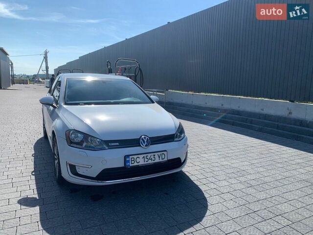 Белый Фольксваген e-Golf, объемом двигателя 0 л и пробегом 91 тыс. км за 8000 $, фото 2 на Automoto.ua